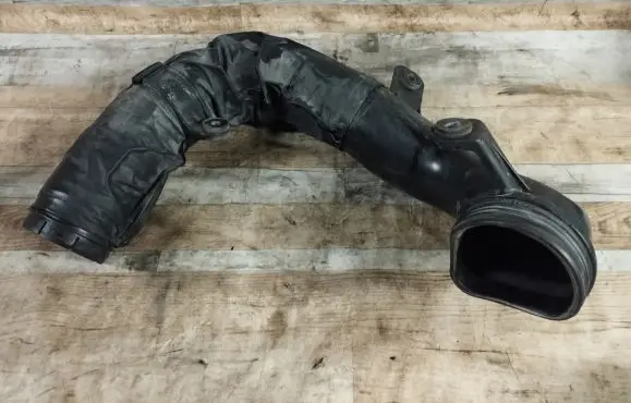 Hyundai Santa Fe Air intake hose/pipe 282122B100