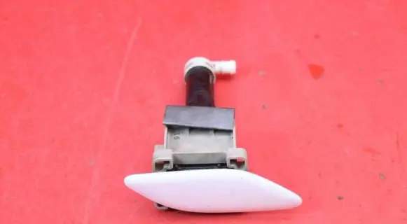 Mazda CX-7 Windshield washer spray nozzle EH66-518G4
