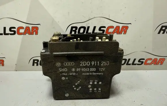 Volkswagen II LT Glow plug pre-heat relay 2D091153