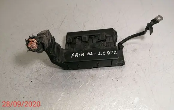 Nissan Primera Fuse module 24382AV715