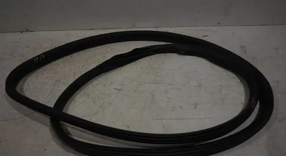 Volvo XC60 Front door rubber seal 30762364
