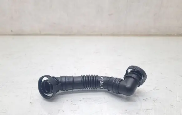 Volkswagen Golf Plus Breather hose/pipe 03G103493D