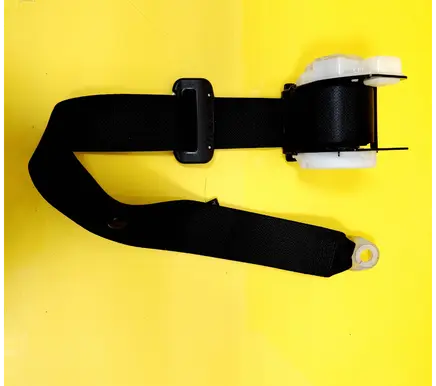 Toyota Corolla E120 E130 Rear seatbelt 040859