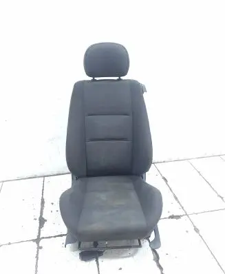 Opel Tigra B Front driver seat D050411324