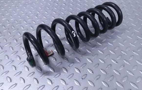 Cadillac ATS Rear coil spring 23153921 23498309 20767148