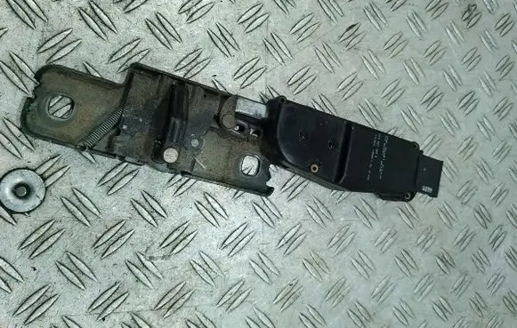 Audi Q7 4L Tailgate hydraulic pump motor 4F9827383D