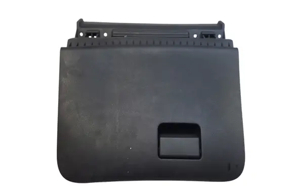 Glove box