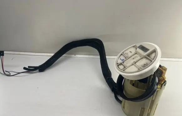 Mercedes-Benz C W203 In-tank fuel pump A2034703394