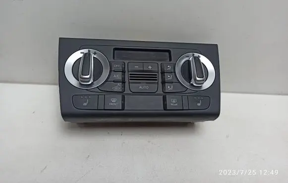 Audi Q3 8U Climate control unit 8U0820043E