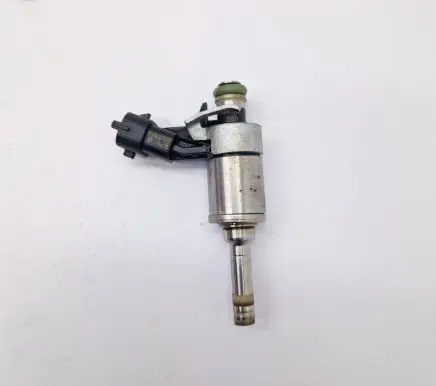 Maserati Ghibli Fuel injector 0261500428 0261500