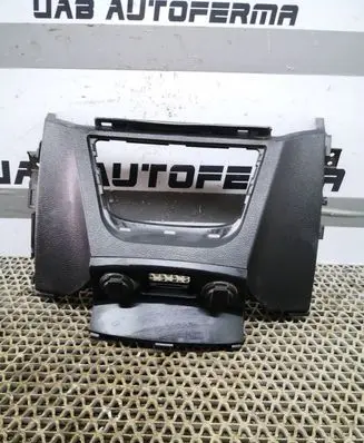 Hyundai i30 Radio/GPS head unit trim 84760A6950 84760A6900
