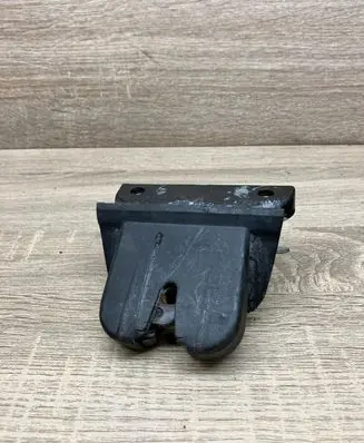 Audi A6 S6 C5 4B Tailgate/trunk/boot lock/catch/latch 4B9827505E