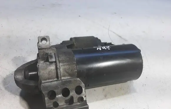 BMW 5 E60 E61 Starter motor 0001115069 20091002