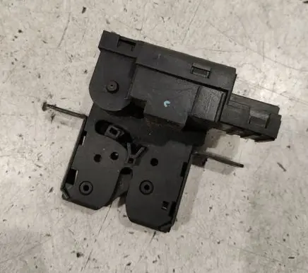 Peugeot 207 Tailgate window lock/catch/latch 9648254780