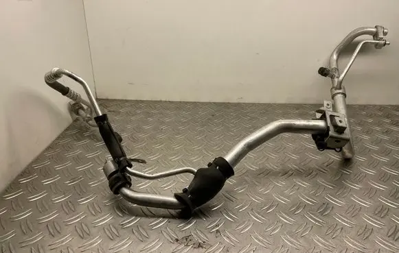 Air conditioning (A/C) pipe/hose