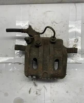 Mitsubishi Pajero Front brake caliper