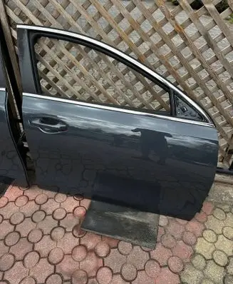 KIA Ceed Front door 
