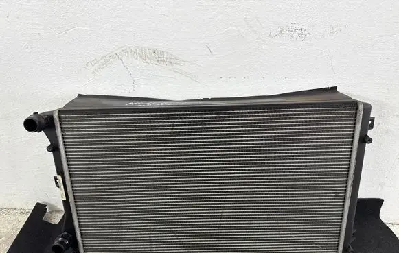 Volkswagen PASSAT CC Coolant radiator 1K0121253L
