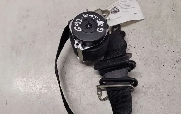 Middle seatbelt (rear)