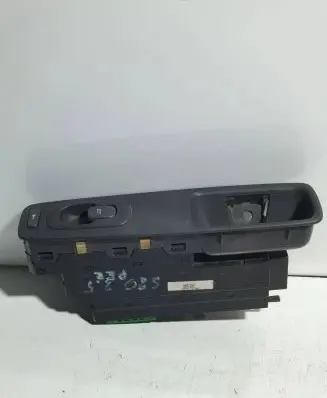 Volvo S80 Electric window control switch 9467627 22W1L08