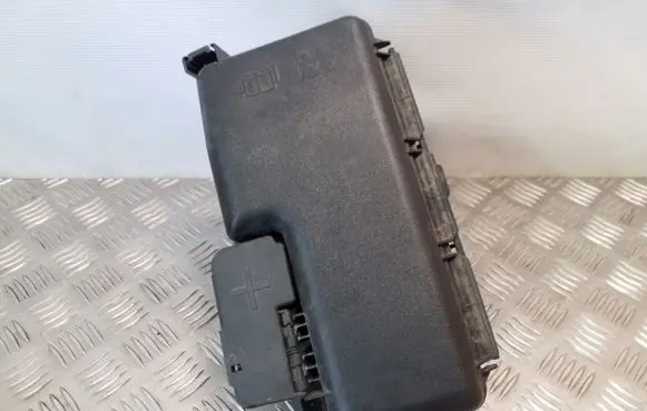 Volvo V70 Fuse box set 30797010