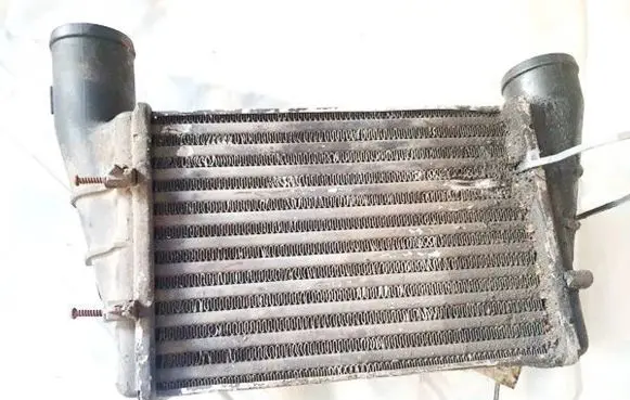 Volkswagen PASSAT B5 Intercooler radiator 058145805c