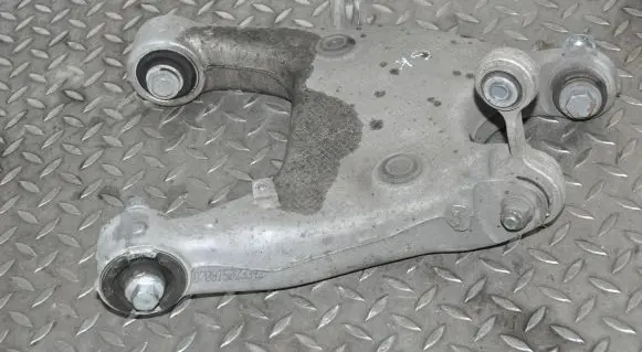 BMW 6 F06 Gran coupe Rear upper control arm/wishbone 6865899