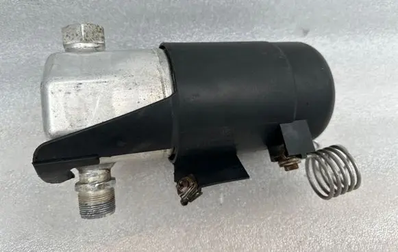 Audi A4 S4 B5 8D Air conditioning (A/C) air dryer 8D0260197