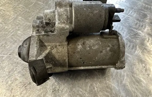 Nissan X-Trail T32 Starter motor 233003131R 0001170623