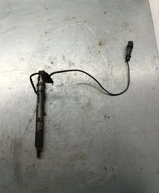 Audi A6 S6 C5 4B Fuel injector 059130202b