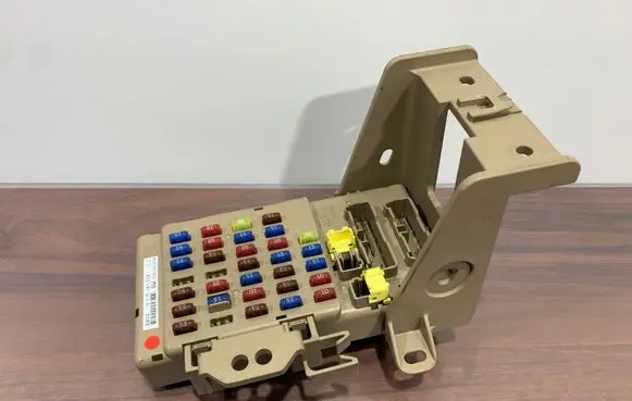 Subaru Forester SJ Fuse box set 82201FJ201 612190