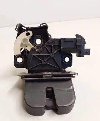 Audi A6 S6 C6 4F Tailgate/trunk/boot lock/catch/latch 8P4827505C 4F9827520C
