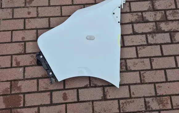 Renault Trafic III (X82) Fender 