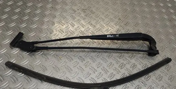 Toyota Aygo AB40 Front wiper blade arm