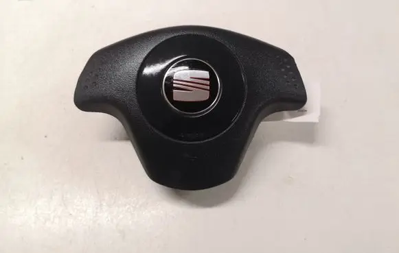 Seat Ibiza III (6L) Steering wheel airbag 6L0880201D 6L0880201G 001L1400206Z