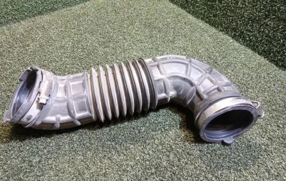 Ford Tourneo Custom Air intake duct part GK219R504AC