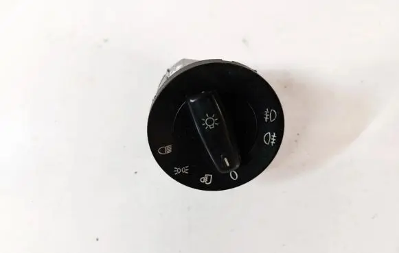 Volkswagen PASSAT B6 Light switch