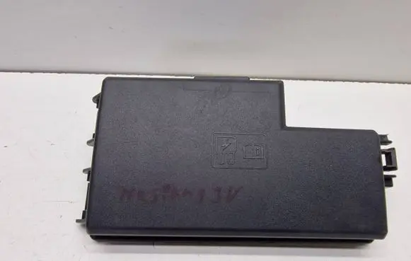 Ford Mustang VI Fuse box cover 4830