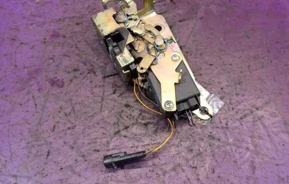 Smart ForTwo I Front door lock