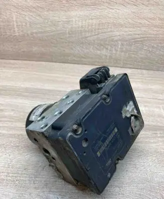 Ford Focus ABS Pump 2M512M110EC 5WK84031