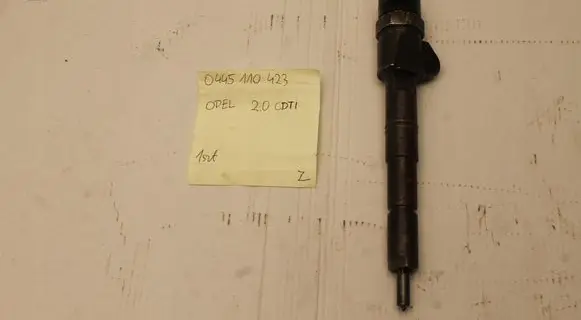 Opel Insignia A Fuel injector 0445110423