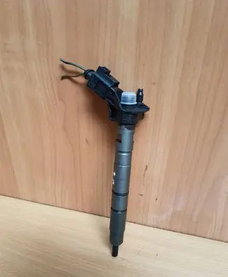 Audi A6 S6 C6 4F Fuel injector 059130277Q