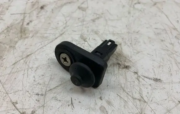 Hyundai Tucson JM Front door sensor