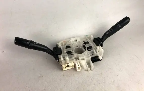 Subaru Forester SG Wiper turn signal indicator stalk/switch 83111SA180