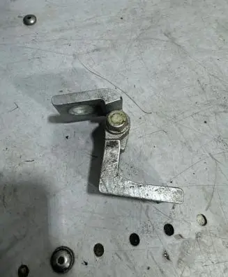 Skoda Octavia Mk2 (1Z) Rear door upper hinge 1Z0833402B