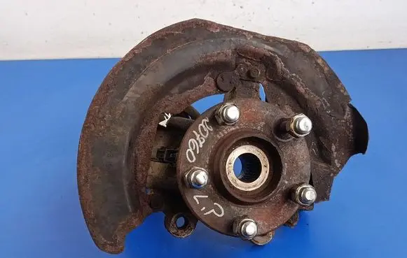 Mazda 3 I Front wheel hub spindle knuckle