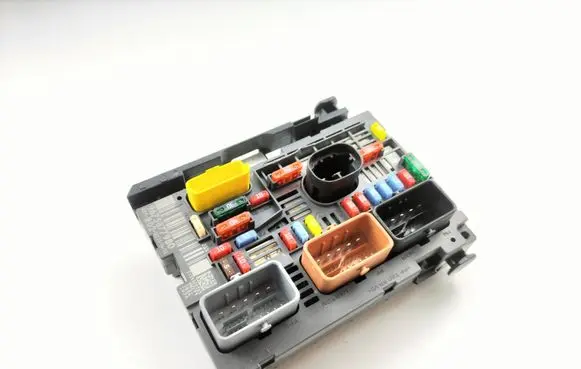 Citroen Berlingo Fuse module 9675877980