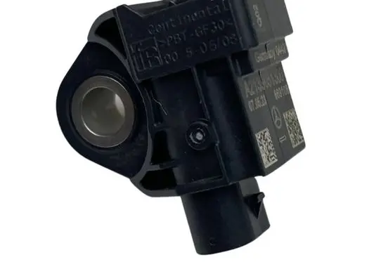 Mercedes-Benz C W205 Airbag deployment crash/impact sensor A2139051300