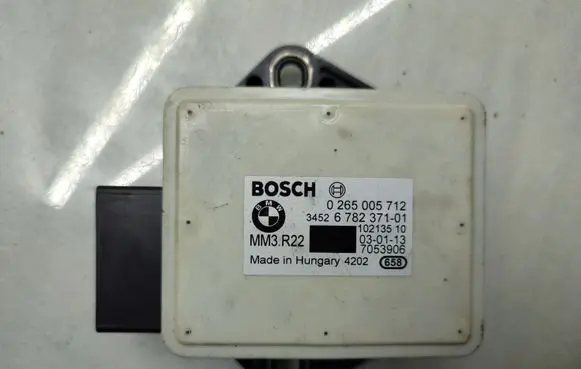 BMW X5 E70 ESP acceleration yaw rate sensor 6782371