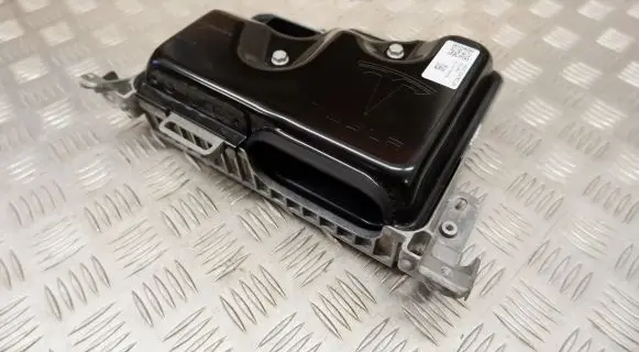 Tesla Model 3 Comfort/convenience module 156930300A